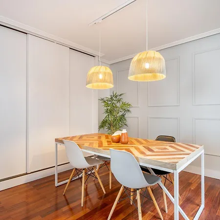 Apartment Helloasturias Oviedo, Un Espacio Luminoso Y Moderno En El Corazon De La Ciudad *