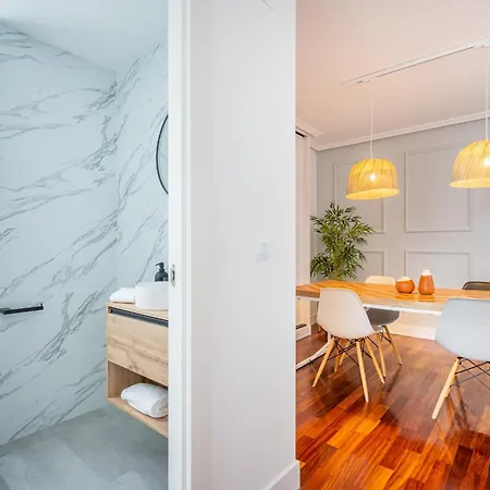 Apartment Helloasturias Oviedo, Un Espacio Luminoso Y Moderno En El Corazon De La Ciudad *