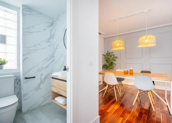 Apartamento Helloasturias Oviedo, Un Espacio Luminoso Y Moderno En El Corazón De La Ciudad *