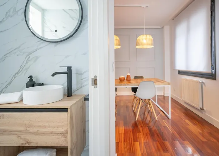 Appartamento Helloasturias Oviedo, Un Espacio Luminoso Y Moderno En El Corazon De La Ciudad *