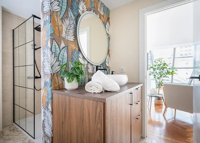 Helloasturias Oviedo, Un Espacio Luminoso Y Moderno En El Corazon De La Ciudad